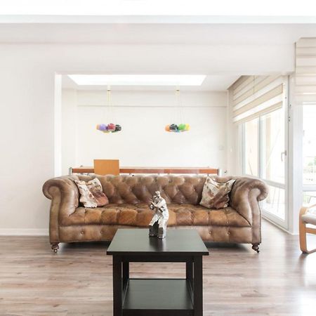 Central And Vibrant Flat With Balcony In Besiktas Истанбул Екстериор снимка
