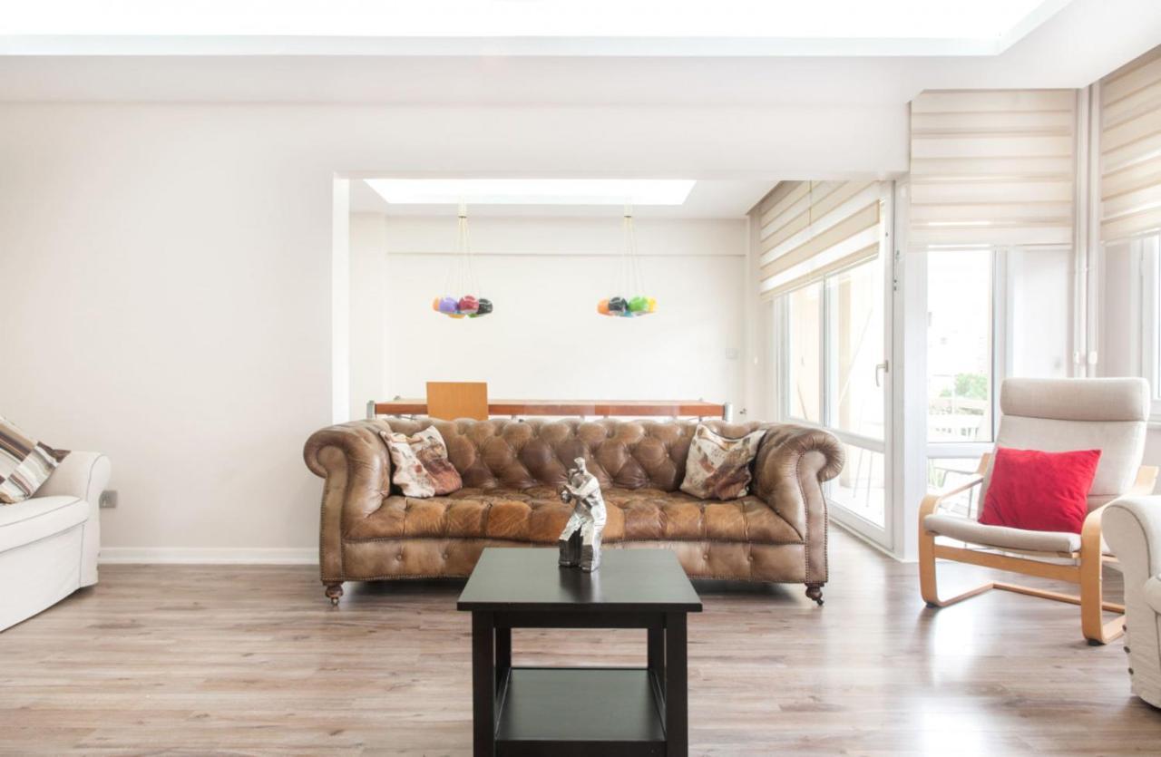 Central And Vibrant Flat With Balcony In Besiktas Истанбул Екстериор снимка